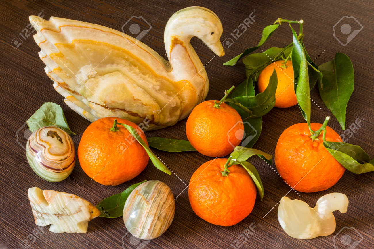 ミカンのある静物